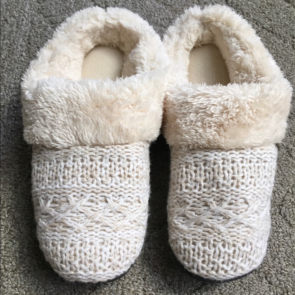 NWOT Dearfoams Slippers